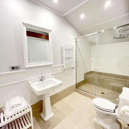 Konukevi El Mirador Del Poeta 4*