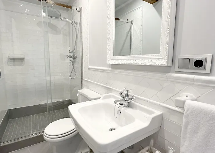 El Mirador Del Poeta Pensión 4*